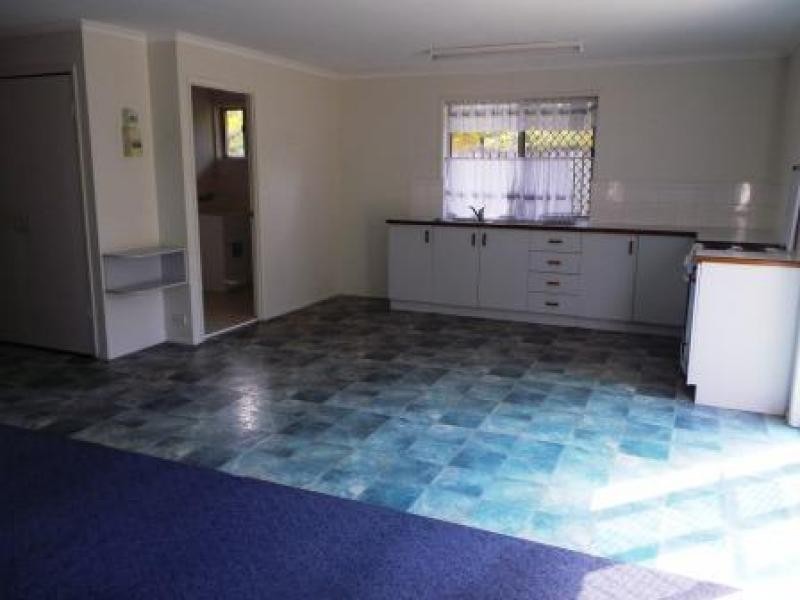 12 Bayrise Drive, Urangan QLD 4655