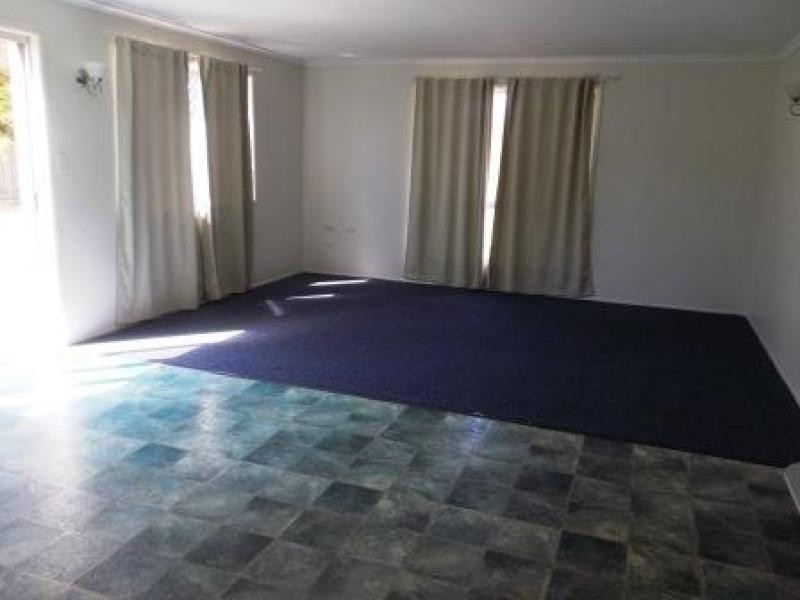 12 Bayrise Drive, Urangan QLD 4655