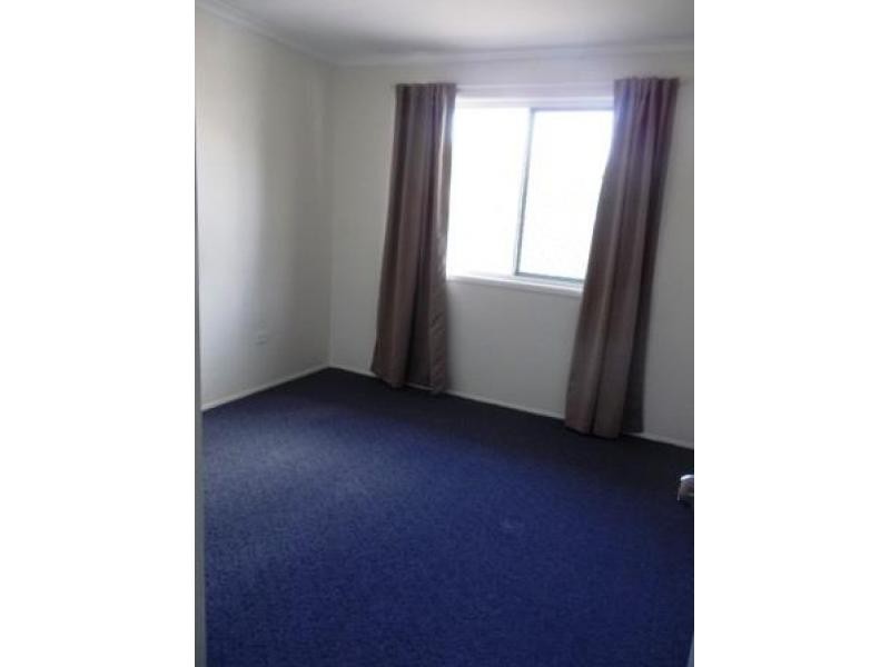 12 Bayrise Drive, Urangan QLD 4655