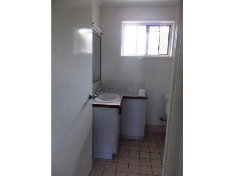 12 Bayrise Drive, Urangan QLD 4655