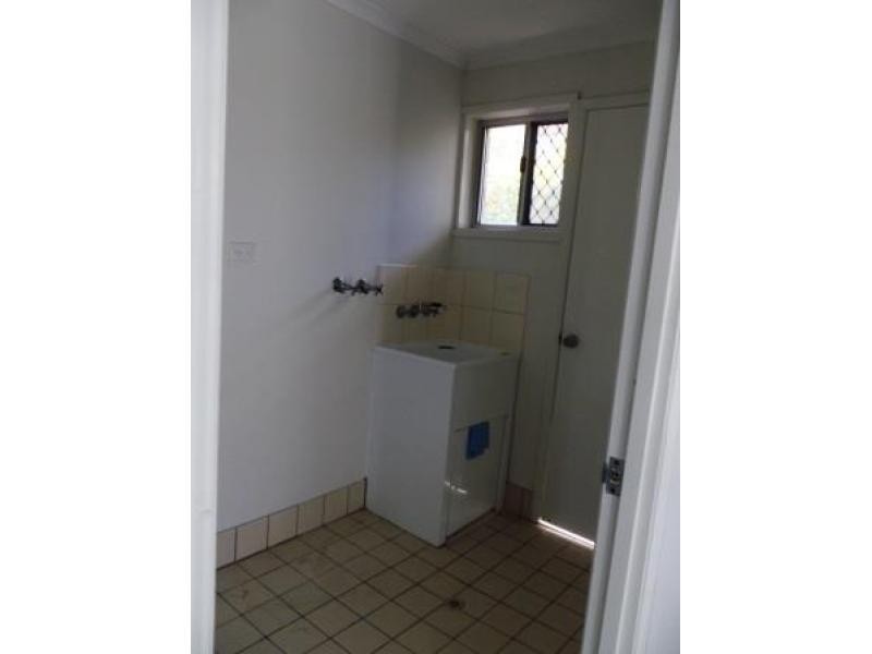 12 Bayrise Drive, Urangan QLD 4655