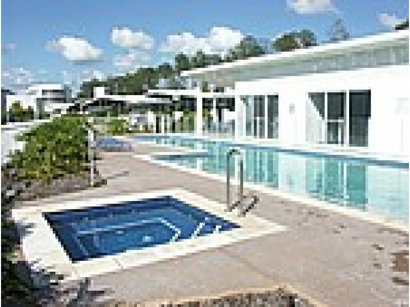 98 University Drive, Varsity Lakes QLD 4227