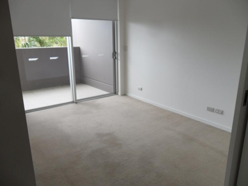 53 Darrambal, Chevron Island QLD 4217