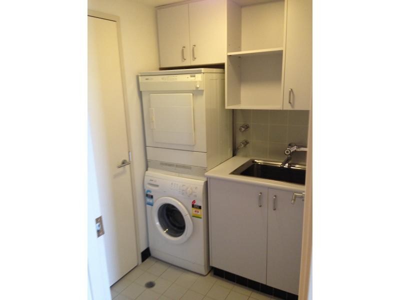 Paradise Waters QLD 4217