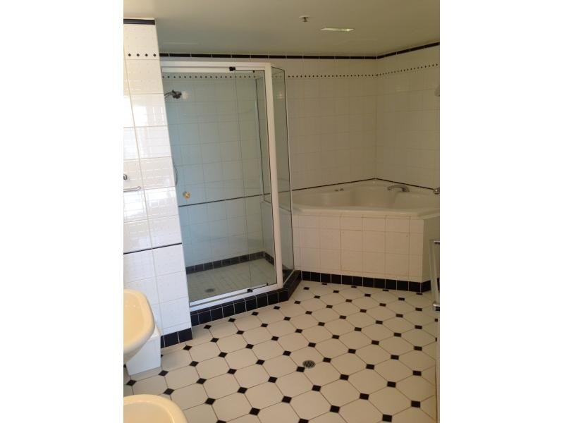 Paradise Waters QLD 4217