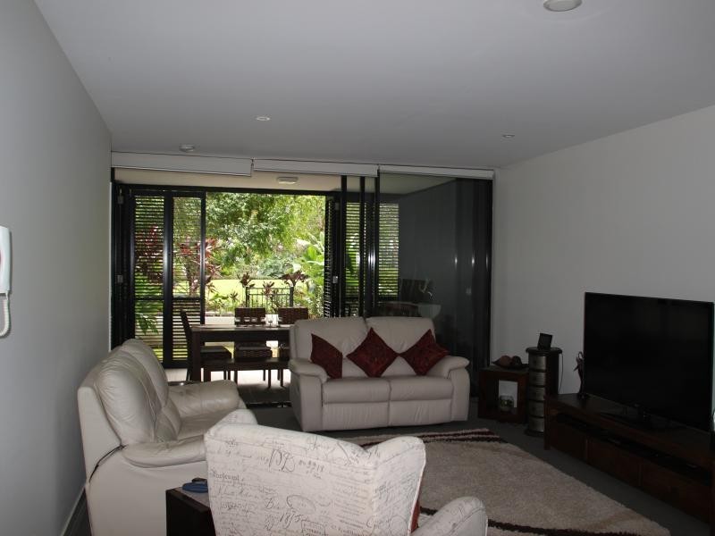 10 Pidgeon Close, West End QLD 4101