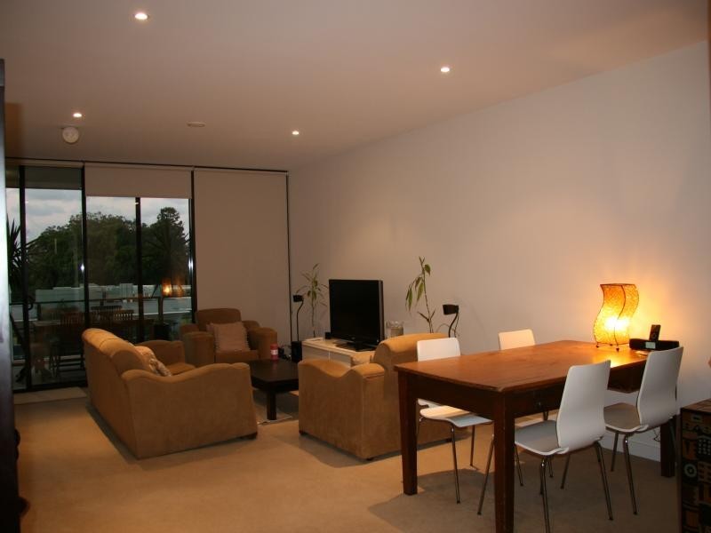 10 Pidgeon Close, West End QLD 4101