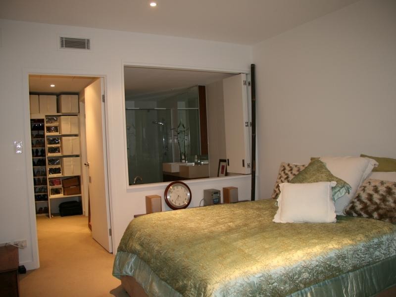 10 Pidgeon Close, West End QLD 4101