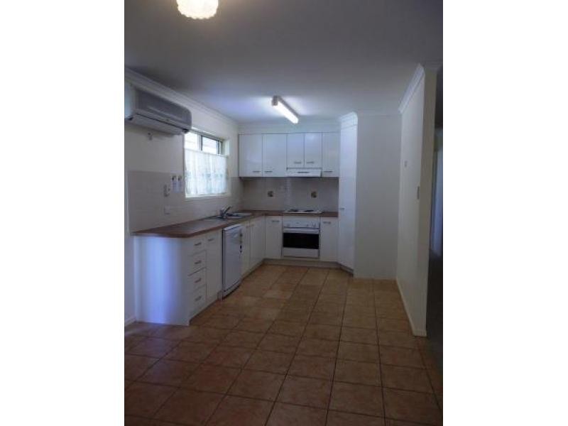 214 Pulgul St, Urangan QLD 4655