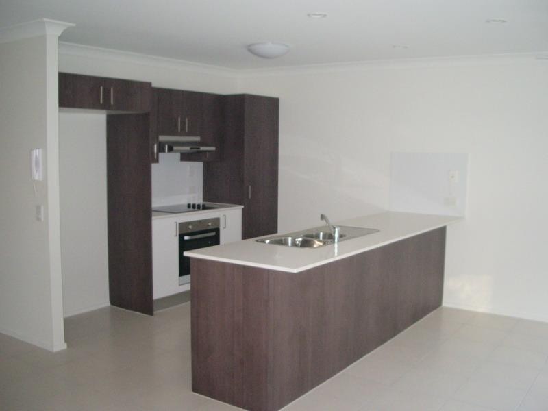 230 Pulgul St, Urangan QLD 4655