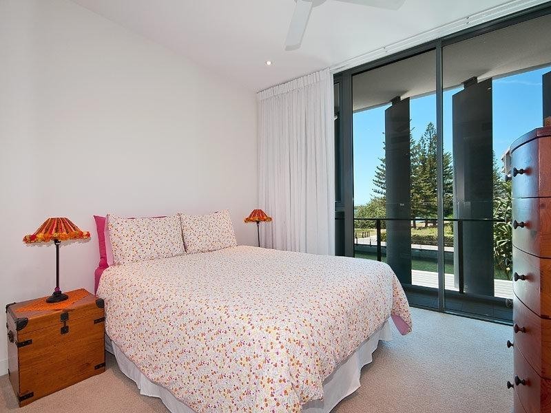 323 Bayview Street Bayview Street, Hollywell QLD 4216