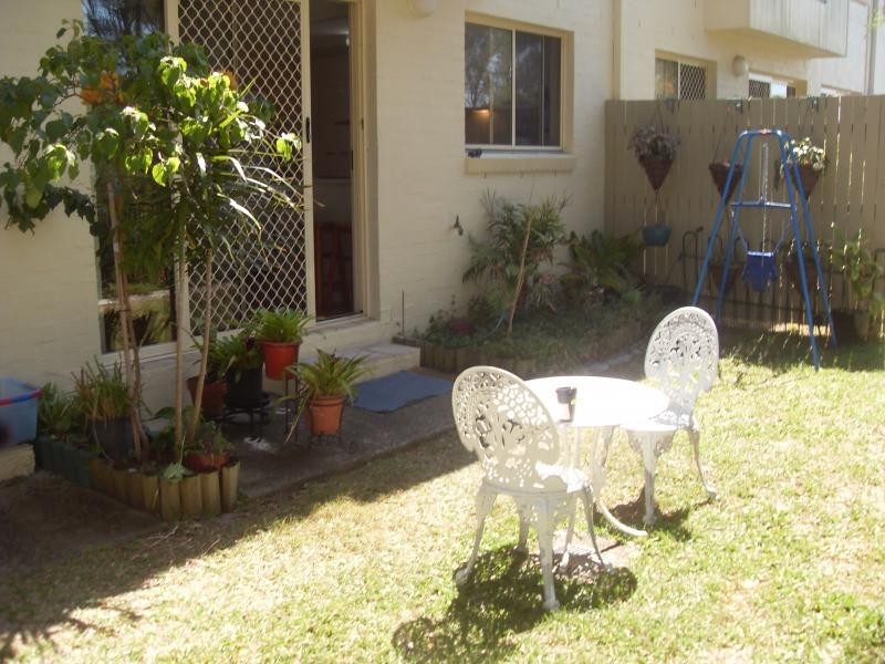 3 Arundel Drive, Arundel QLD 4214
