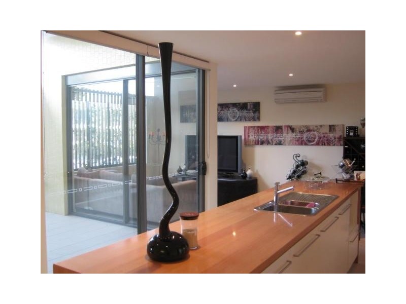 8 Musgrave St, West End QLD 4101