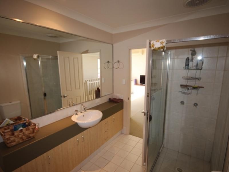 1 Sauvignon Parade, Upper Coomera QLD 4209