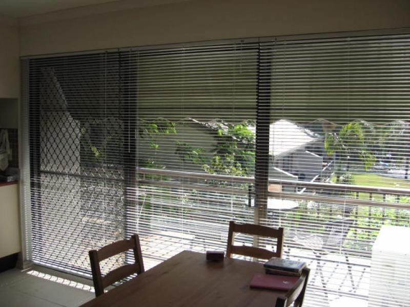 111 Markeri Street, Mermaid Waters QLD 4218