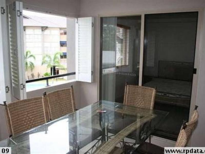 22 Ward Street, Mooroobool QLD 4870