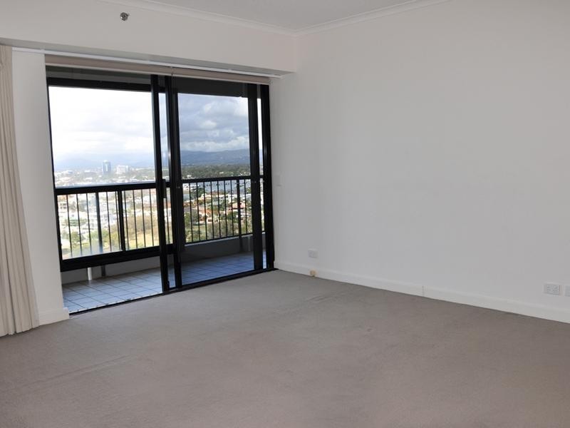 24 Breaker Street, Main Beach QLD 4217