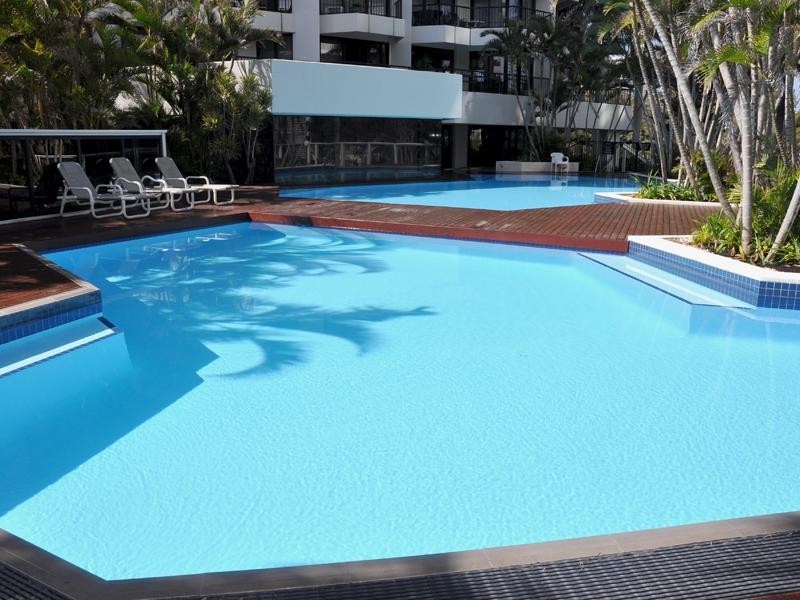 24 Breaker Street, Main Beach QLD 4217