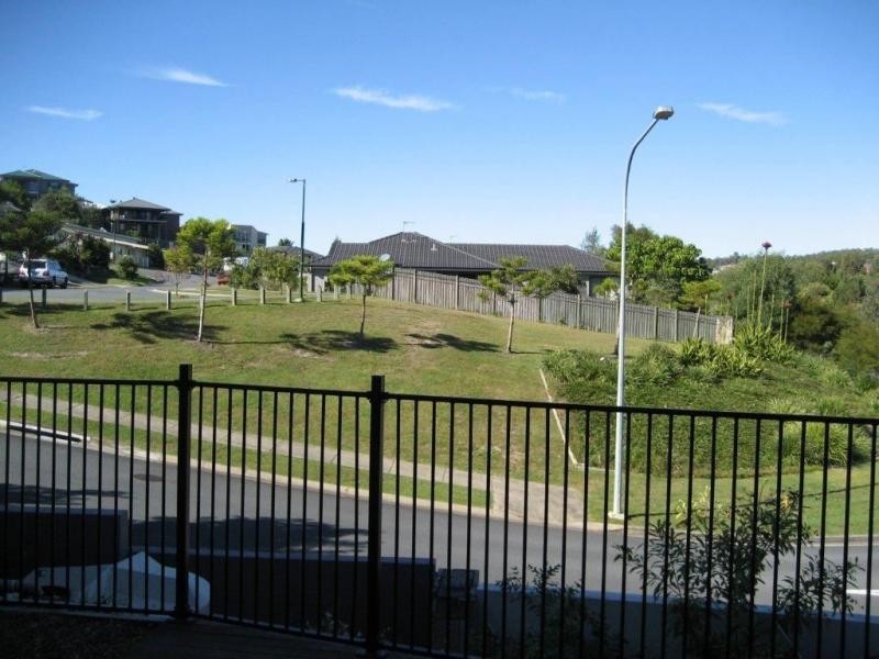 2 Toohey Street, Pacific Pines QLD 4211