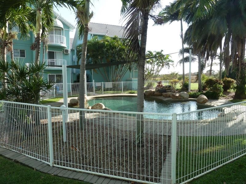 1 Hodel Street, Rosslea QLD 4812