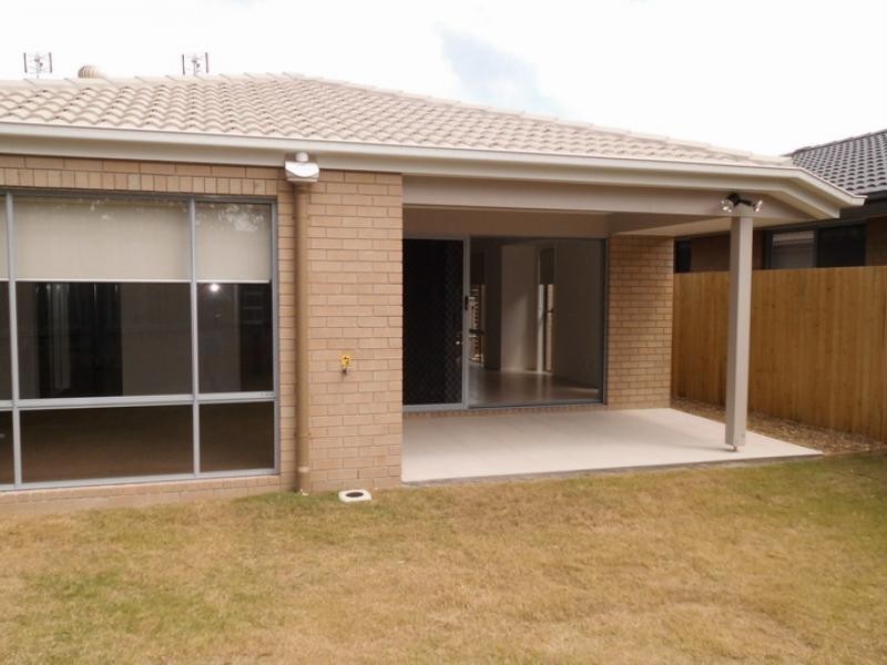 230 Pulgul St, Urangan QLD 4655