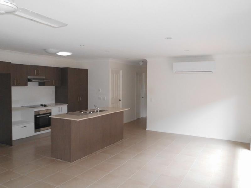 230 Pulgul St, Urangan QLD 4655