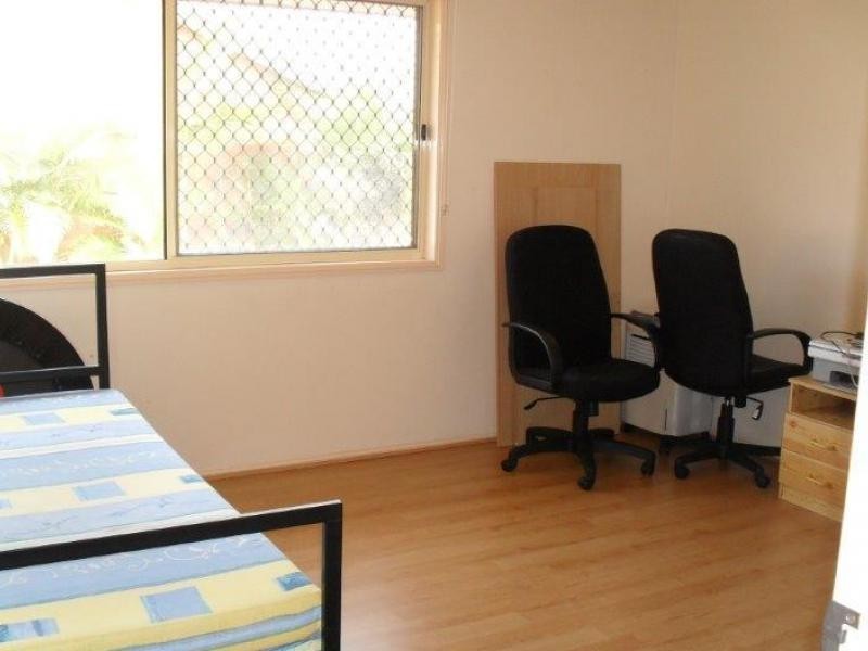 60 Whitby, Southport QLD 4215