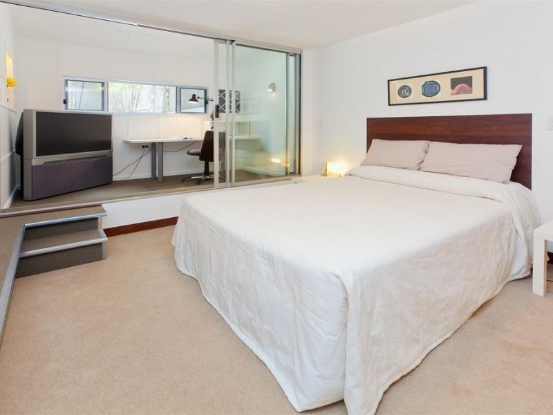 1 Ella St, Newstead QLD 4006