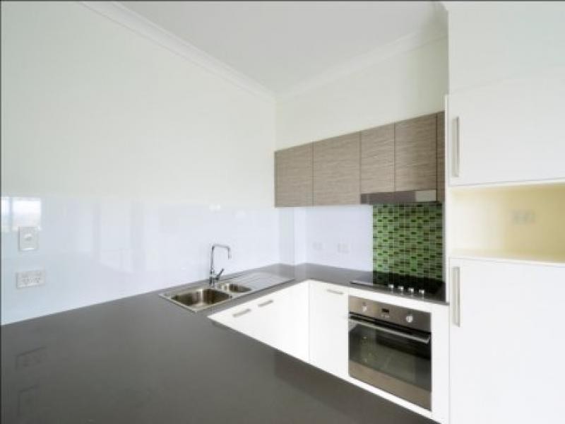 28 Carl Street, Woolloongabba QLD 4102