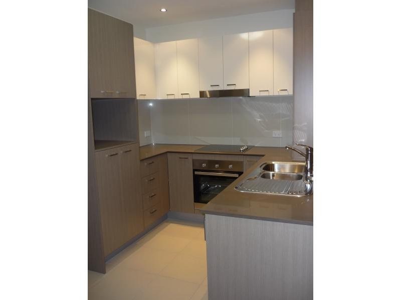 11 Riding Road, Hawthorne QLD 4171