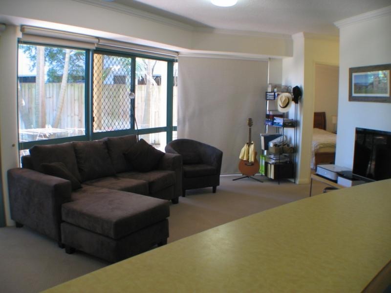 33 Hazelwood Street, Highgate Hill QLD 4101