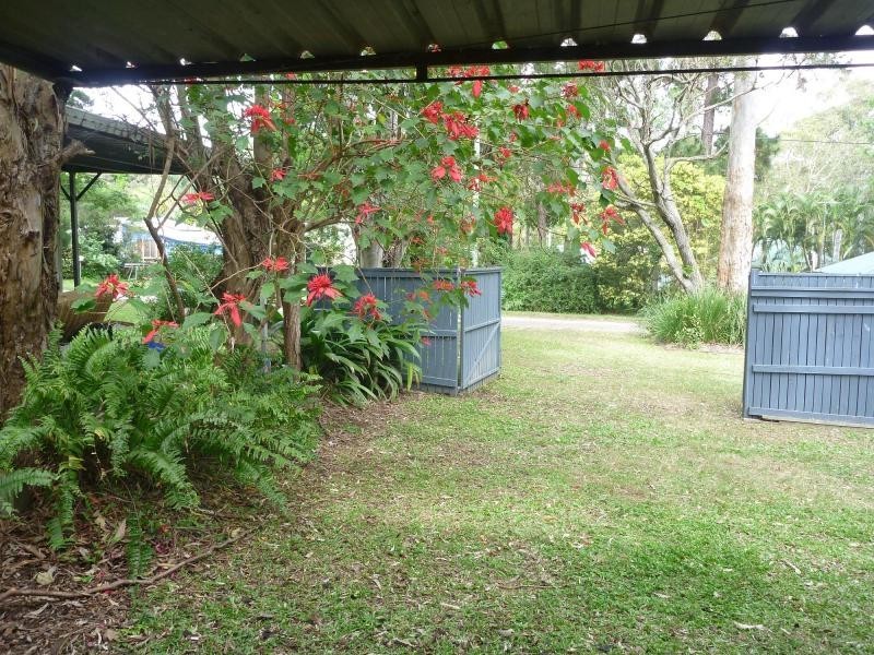 8 Merindah Street, Coochiemudlo Island QLD 4184