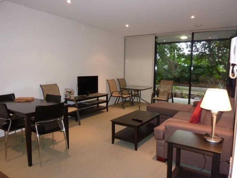 10 Pidgeon Close, West End QLD 4101