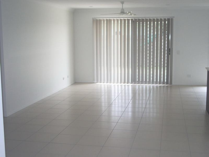 230 Pulgul St, Urangan QLD 4655