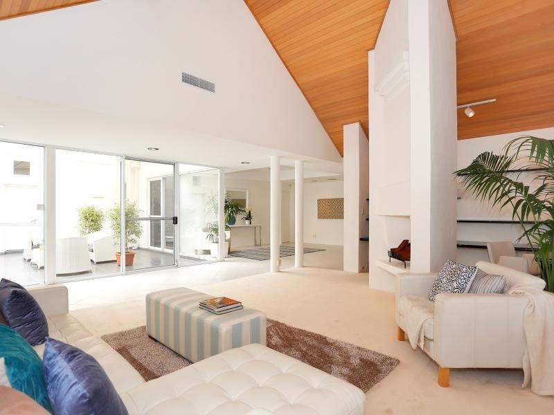 23 Henderson Drive, Kallaroo WA 6025