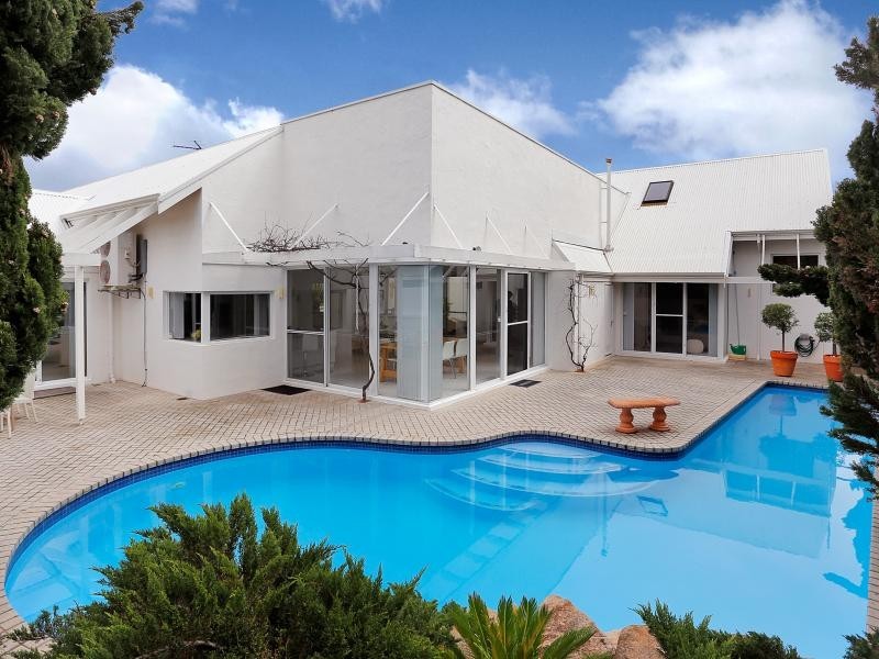 23 Henderson Drive, Kallaroo WA 6025