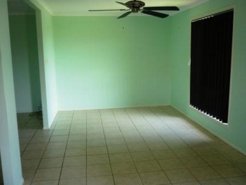 6 Wyuna Crt, Urangan QLD 4655