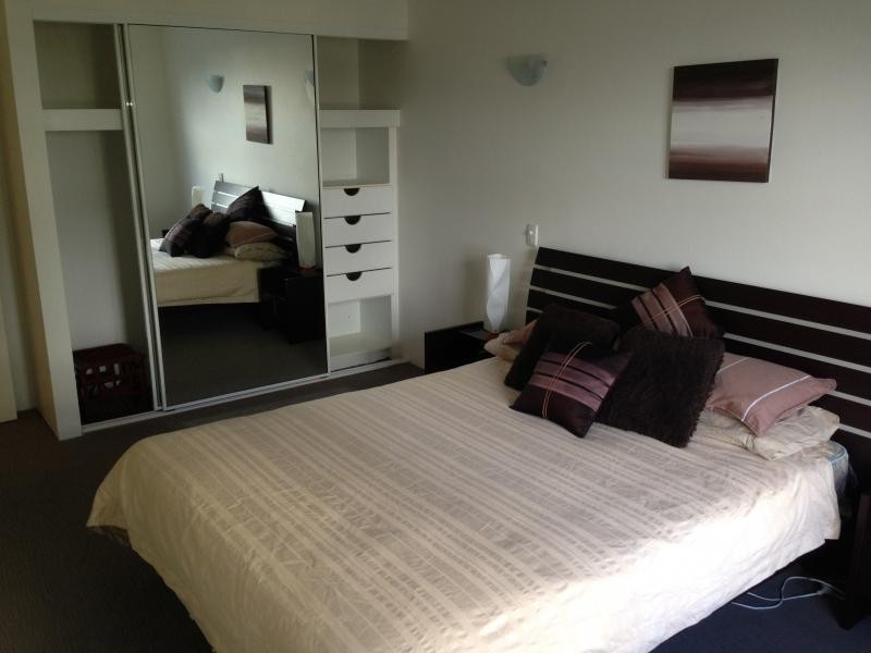 12 Commodore drive, Paradise Waters QLD 4217