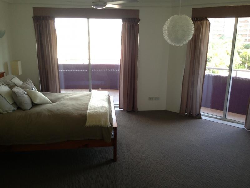 12 Commodore drive, Paradise Waters QLD 4217