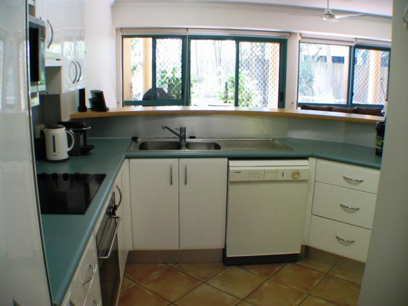 33 Hazelwood Street, Highgate Hill QLD 4101