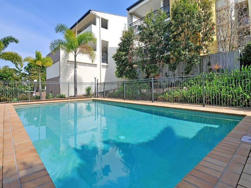 8 Mascar St, Upper Mount Gravatt QLD 4122