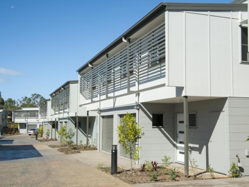 2 BeezleyStreet, Glen Eden QLD 4680