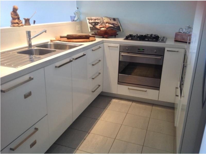 323 Bayview Street, Hollywell QLD 4216