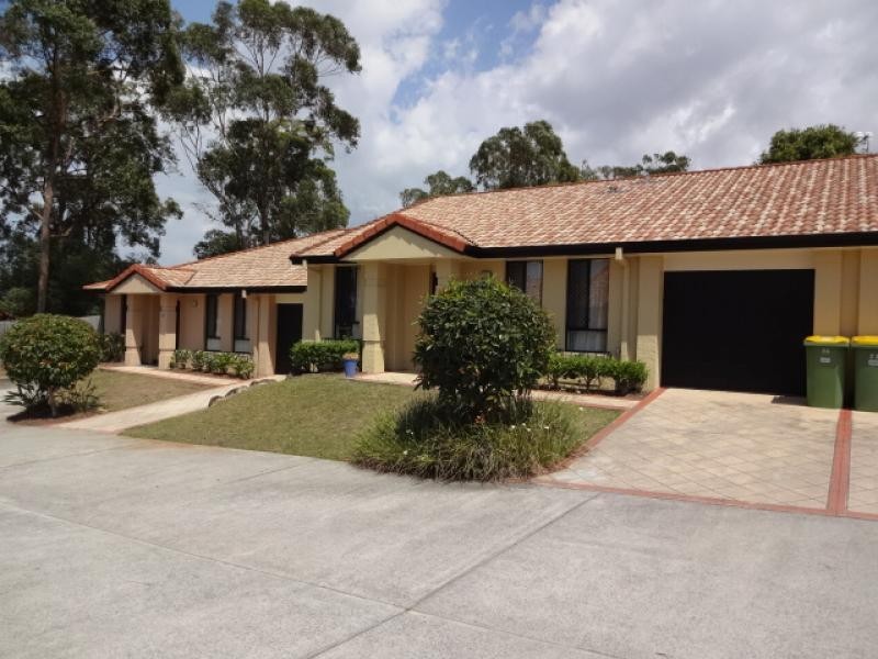 20 BROWN STREET, Labrador QLD 4215
