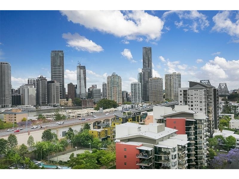 2 Goodwin St, Kangaroo Point QLD 4169
