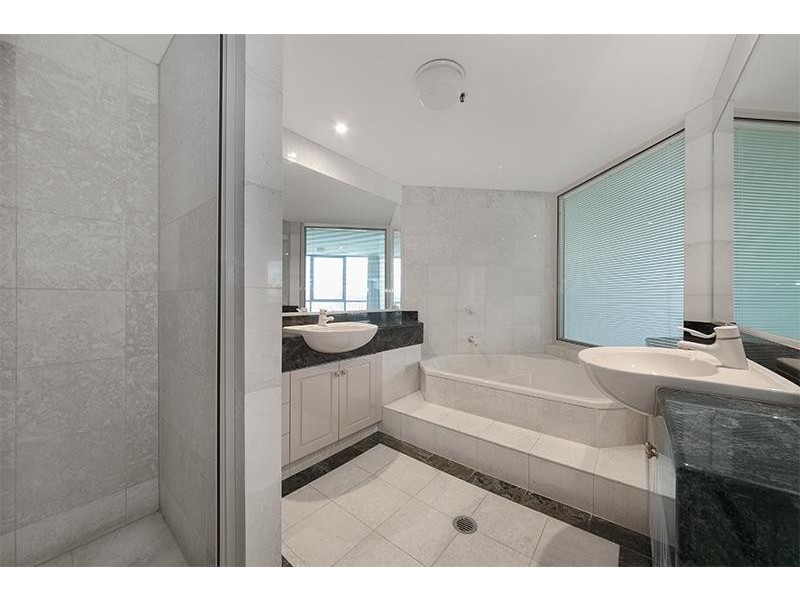 2 Goodwin St, Kangaroo Point QLD 4169