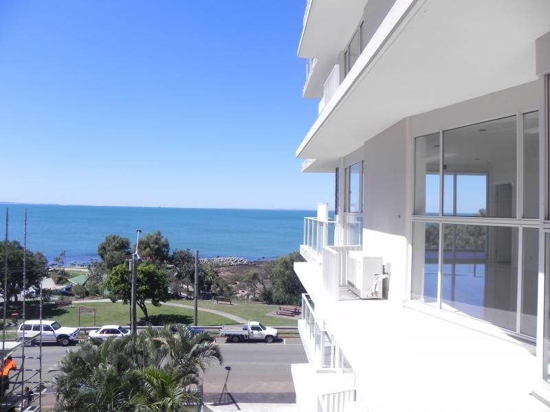 87 Marine Parade, Redcliffe QLD 4020