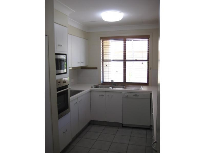 53 Woodroffe Ave, Main Beach QLD 4217