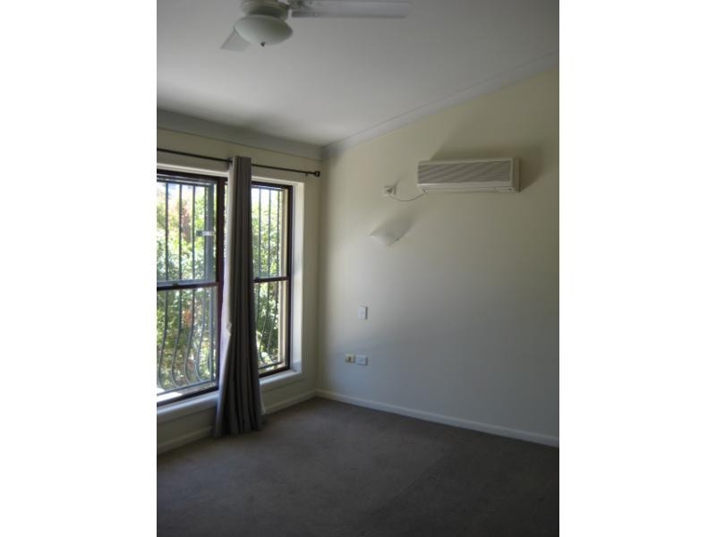 53 Woodroffe Ave, Main Beach QLD 4217