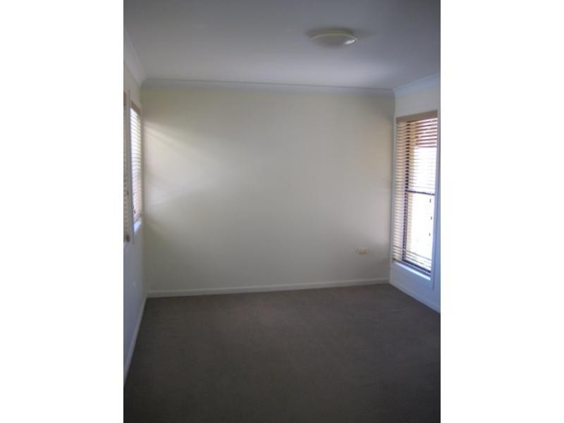 53 Woodroffe Ave, Main Beach QLD 4217